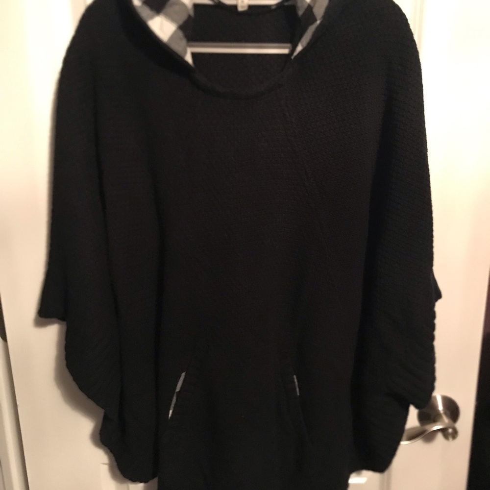 GH Bass Black Hooded Poncho